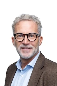 photo de arnold graz, fondateur du cabinet RH sharpmania a geneve, cabinet de transformation organisationnelle et accompagnement de votre organisation et ressources humaines a geneve et dans toute la suisse romande